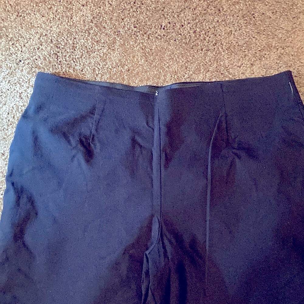 CALVIN KLEIN PULL-ON BLACK LEGGINGS/PANTS. NICE STRETCHY FABRIC. SIZE 10. NWT